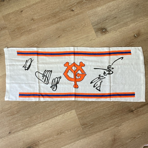 Vintage New York Giants Sign White Towel 
New Without Tag - Picture 1 of 7